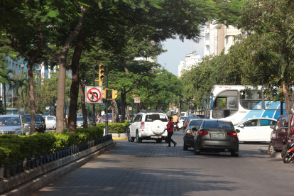 El corte de luz en Guayaquil generó caos en el tráfico.