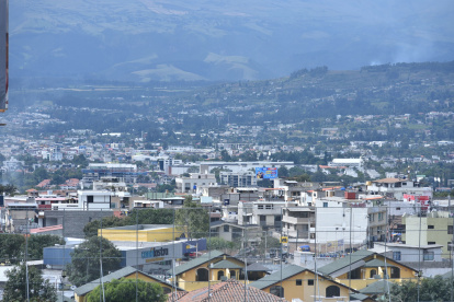 Solo en la parroquia de Tumbaco hay cerca de 80.000 habitantes. El crecimiento no planificado es un problema.