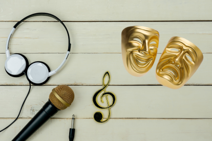 Música en vivo y obras de teatro.