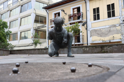 San Blas. En 2023, a los monumentos de los niños les cortaron las manos.
