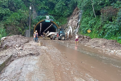 El Ministerio de transporte enfatizó que no se puede usar este camino. Solo se autorizará el paso a quienes carguen asistencia humanitaria.
