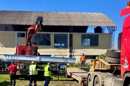 La estructura tiene 45 metros de longitud y será instalada en el sector La Merced, en la vía E30 Baños - Puyo.
