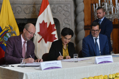 Cerca de 25 mil ecuatorianos residentes en Canadá se beneficiarán del convenio suscrito.
