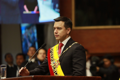 El presidente de Ecuador, Daniel Noboa, se pronuncia luego de que se le revocara la visa a la periodista Alondra Santiago.