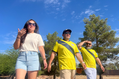 María Fernanda Mera, Fabián Castillos y Idder Farfán  caminaban ayer acalorados por Las Vegas.