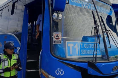 Reestructuración de rutas y frecuencias de los buses e integración al Metro, Trolebús y Ecovía.