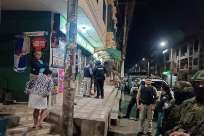 El bloque de Seguridad de la provincia Azuay y Guayas coordinó acciones para realizar varios allanamientos.