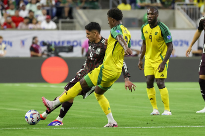 Imagen de archivo del mexicano Edson Alvarez en el partido de la Copa América contra Jamaica.