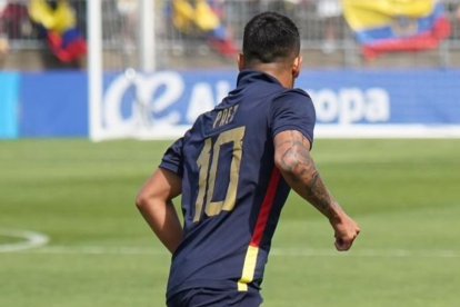 Kendry Páez anotó un gol de penal para Ecuador.