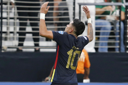 Kendry Páez celebrando su gol en Copa América.