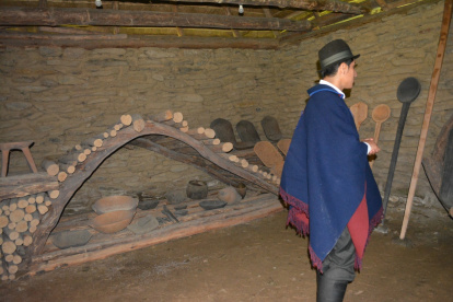 En un sendero de 2 kilómetros se muestran las chozas originarias que fueron habitadas hasta los años 70 en la comunidad ancestral de Oyacachi.