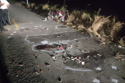 A las dos víctimas las llevaron al hospital donde confirmaron su deceso.