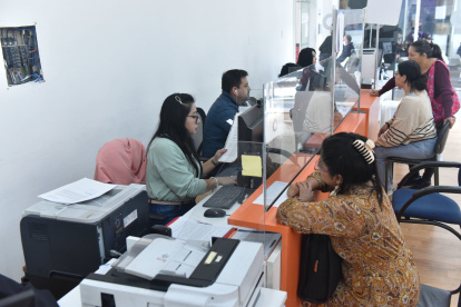Los balcones de servicios del Municipio están habilitados. El trámite también se lo hace en internet.