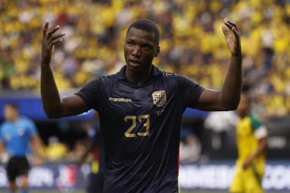 El centrocampista ecuatoriano Moisés Caicedo fue registrado el pasado 26 de junio, durante un partido del grupo B de la Copa América 2024 contra Jamaica, en el estadio Allegiant de Las Vegas (Nevada, EE.UU.).