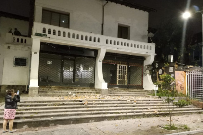 Ciudadanos reportan daños a la mampostería de una vivienda en La Mariscal.