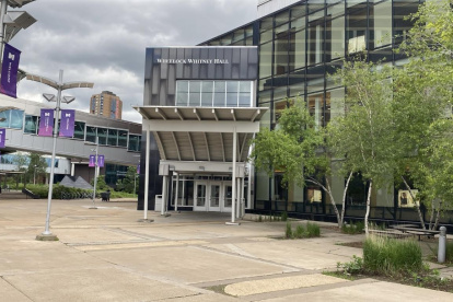 La adolescente compartió una fotografía que tomó en el lugar en donde estudia. Se trata del Wheelock Whitney Hall- Minneapolis Community & Technical College.