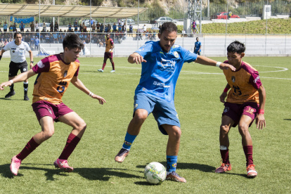Espoli (azul) perdió ante Meridiano y quedó fuera del hexagonal final.