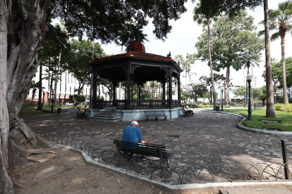 Parque Seminario. Este sitio icónico ha sido poco visitado entre semana, pese a que tiene sombra y animales. La gente, salvo los fines de semana, acude a él.