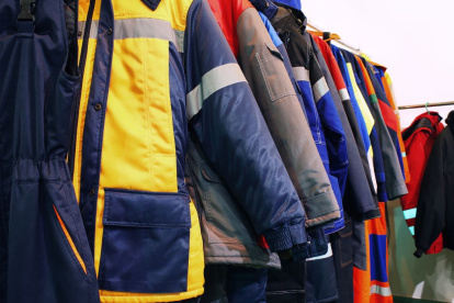 El empleador debe proveer el uniforme laboral para asegurar legalidad, coherencia, calidad, igualdad y seguridad.