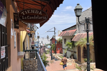 Turismo. Este sitio es uno de los más visitados por locales y extranjeros.