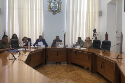 Durante la reunión de la comisión de mesa desarrollada la tarde del martes 2 de julio.