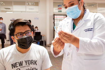 El Ministerio de Salud ha reiterado que dispone de vacunas contra covid-19 en todos los centros de salud.