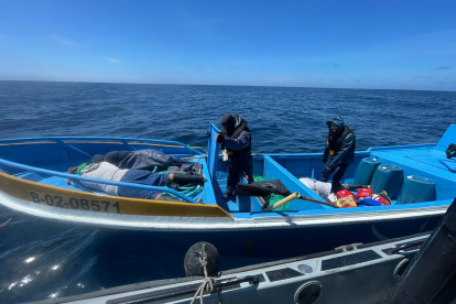 Interceptación de embarcación relacionada con presuntas actividades narcodelictivas.