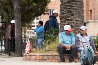 Granados . Este sector acoge a más de 200 personas, en su mayoría adultas mayores, que están a la espera de ser contratadas en plomería, pintura y otros oficios.