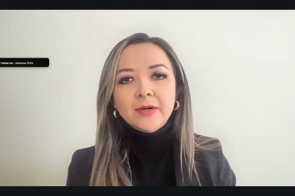 La asambleísta Johanna Ortiz propuso la moción para solicitar a Noboa que declare en emergencia el presupuesto para los GAD.