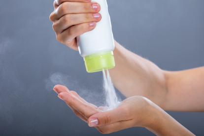 La OMS clasifica el talco como posiblemente cancerígeno.