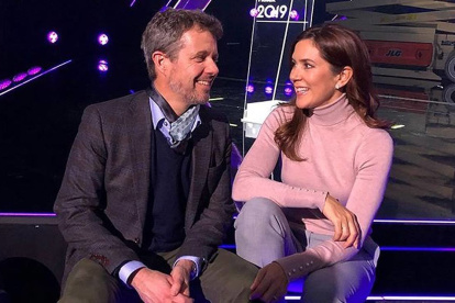 Mary de Dinamarca es la reina consorte por su matrimonio con el rey Federico X. Fue proclamada luego de la abdicación al trono de su suegra, Margarita II, el 14 de enero de 2024.