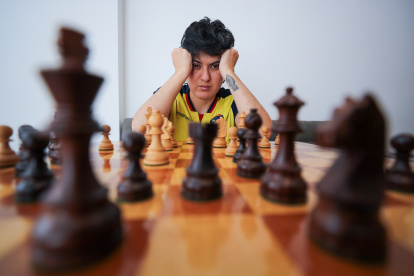 En su casa, en la capital de la República, la ajedrecista se alista para las Olimpiadas de Ajedrez que este año se disputarán en Hungría, del 10 al 23 de septiembre.