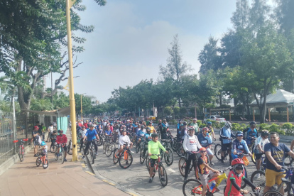 Reclamo. Más de cien ciclistas se reunieron en el parque Samanes.