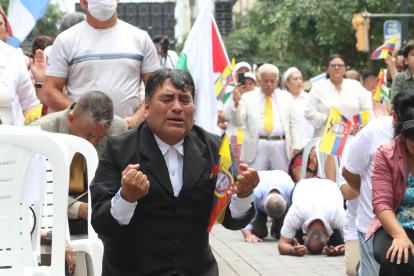 Los participantes pidieron por el cese de la violencia en Ecuador.