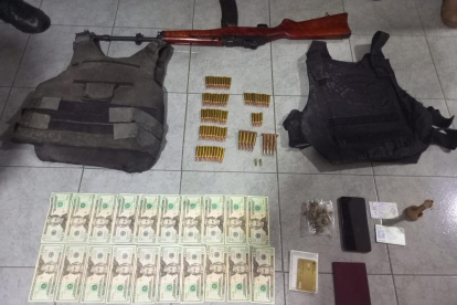 La Policía indica que uno de los aprehendidos pertenecería a Los Choneros.