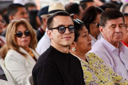 El mandatario habló durante un enlace radial sobres los ataques que recibe su gobierno y las acciones que ejecuta en materia económica.