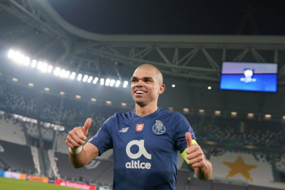 El futbolista se despidió de las canchas recientemente.