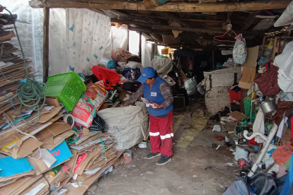 1. Trabajo. Asunciona almacena todo lo reciclado en una bodega en Narancay.