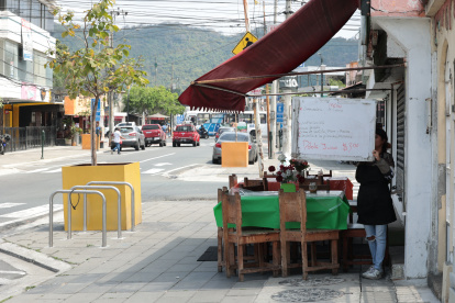 RECORRIDO DE PIZARRAS EN ESPACIO PUBLICO DE LA CALLE GUAYACANES DE URDESA... FD MIGUEL CANALES... 8-07-2024
