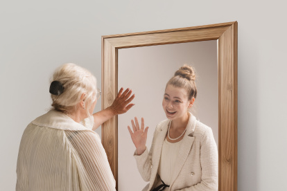 El edadismo influye en nuestras vidas. Conoce sus efectos y cómo podemos superarlos juntos