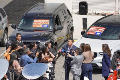Entidad. El Servicio de Rentas Internas presentó carros embargados.