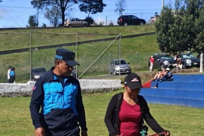 Desde este miércoles 10 de julio llegaron los tutores con sus canes para inscribirlos en el curso de adiestramiento canino