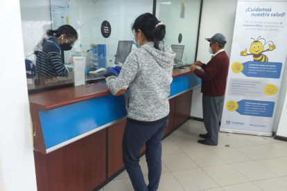 Hay dos modalidades de cobro del bono en ventanilla de las instituciones financieras   y vía acreditación en una cuenta personal