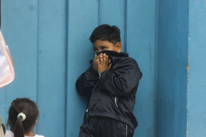 Un intenso olor a químico obliga a evacuar dos colegios en Mapasingue Oeste, en Guayaquil