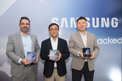 Jaime Simó, director de Marketing; Jay Park, Manager Director; y Abraham Kim, Business Manager.