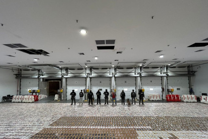 Más de cinco toneladas de droga fueron halladas en un puerto de Guayaquil.