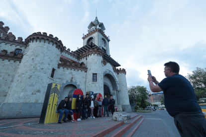 La Puerta de Entrada de la ciudad de Loja atrae a turistas.