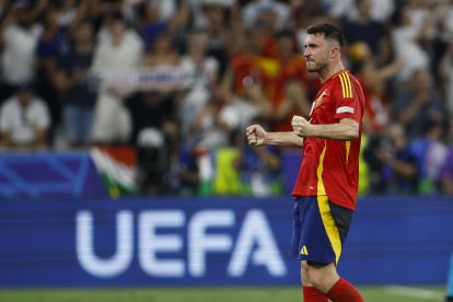 El español Aymeric Laporte al final del partido de fútbol de la semifinal de la Eurocopa 2024 entre España y Francia en el estadio Allianz Arena de Munich, Alemania.