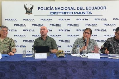 Giancarlo Loffredo, ministro de Defensa, y Mónica Palencia, ministra del Interior.