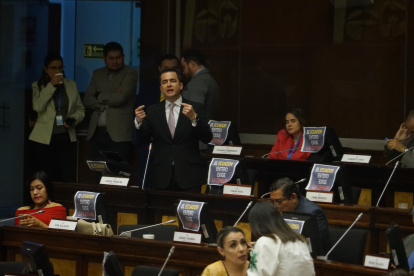 La exvocal Maribel Barreno se encuentra en la Asamblea, no así Terán.